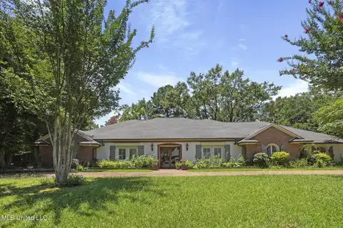 127 Winged Foot Circle, Jackson, MS 39211