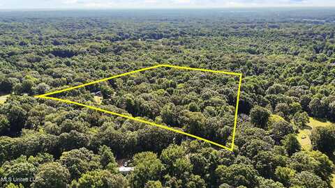 1215 Flag Lake Road, Sarah, MS 38665