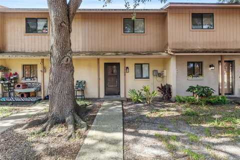 3920 CEDAR LIMB COURT, TAMPA, FL 33614