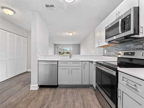 2564 WOODGATE BOULEVARD, ORLANDO, FL 32822