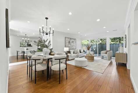 1 Los Altos SQ, LOS ALTOS, CA 94022