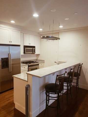 116 Rantoul St, Beverly, MA 01915