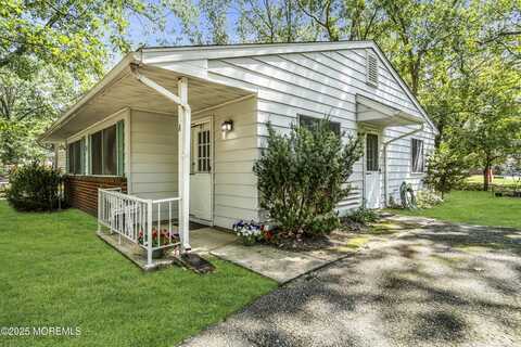 5a Iowa Drive, Whiting, NJ 08759