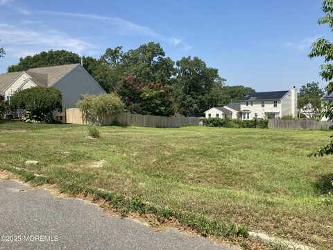 282 Float Avenue, Manahawkin, NJ 08050