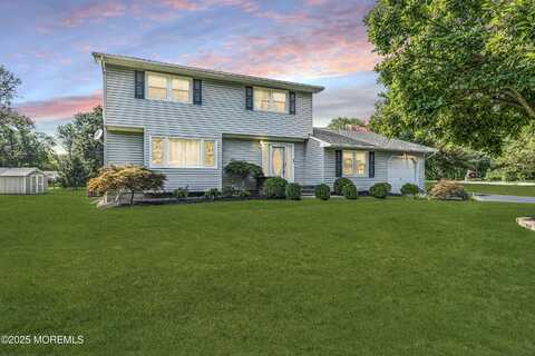28 Woodland Drive, East Windsor, NJ 08520