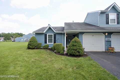 11 Farragut Square, Freehold, NJ 07728