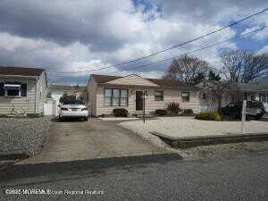 741 Tunney Point Drive, Toms River, NJ 08753