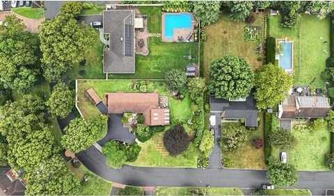 24 Ursular Court, Smithtown, NY 11787