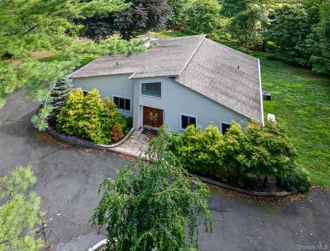 21 Hillside Court, Suffern, NY 10901