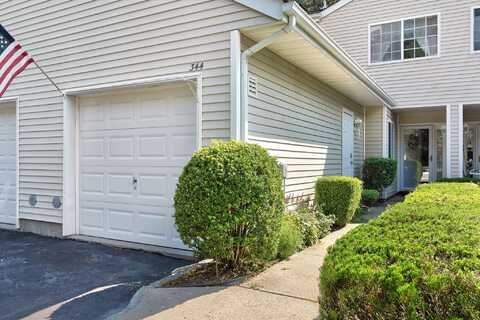 344 Colonial Circle, Manorville, NY 11949