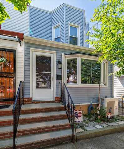 6242 60th Drive, Maspeth, NY 11378