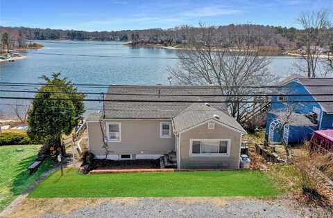 243 Lakeside Trail, Ridge, NY 11961