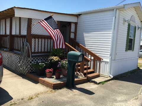 51 Lincoln Avenue, Holbrook, NY 11741