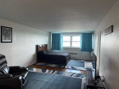 370 Westchester Avenue, Port Chester, NY 10573