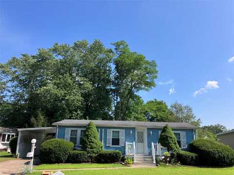 1661 Old Country, Riverhead, NY 11901