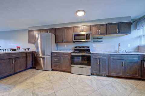 20 Juniper Lane, Westbrook, ME 04092