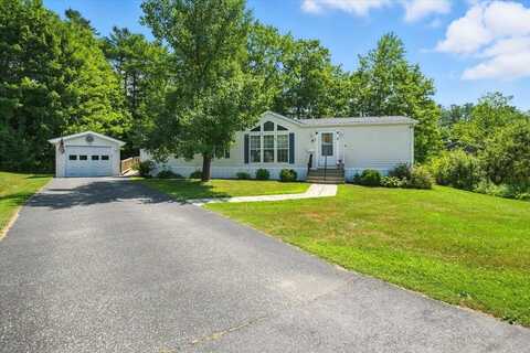 11 Tammy Lane, Lewiston, ME 04240