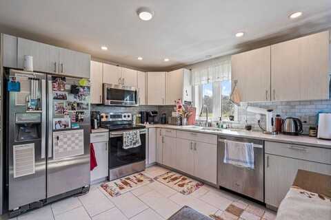 83 Wardtown Road, Freeport, ME 04032