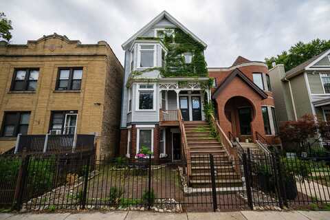 1821 W Barry Avenue, Chicago, IL 60657