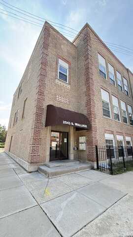 2543 S Wallace Street, Chicago, IL 60616