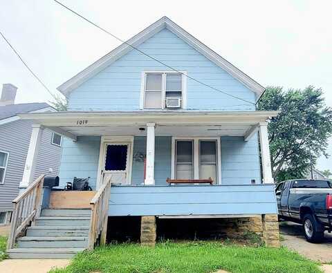 1019 E New York Street, Aurora, IL 60505