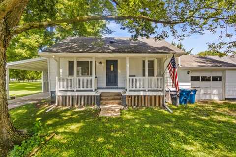 718 W Bristow Street, Monticello, IL 61856