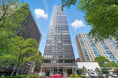 3150 N Lake Shore Drive, Chicago, IL 60657