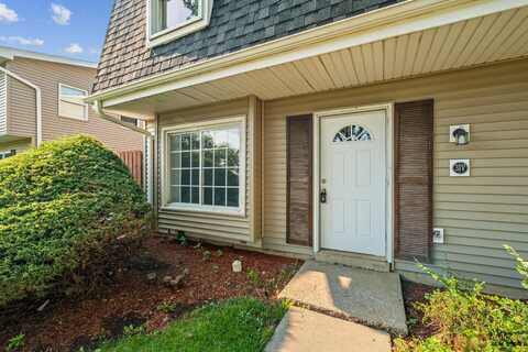 31v Fernwood Drive, Bolingbrook, IL 60440
