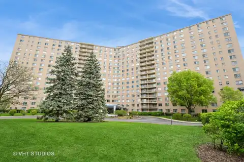 7061 N Kedzie Avenue, Chicago, IL 60645
