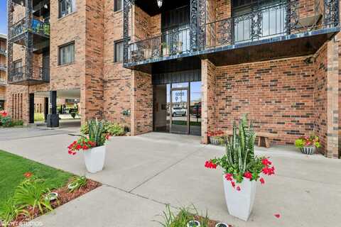 9355 Landings Lane, Des Plaines, IL 60016