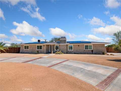 21538 Pine Ridge Avenue, Apple Valley, CA 92307