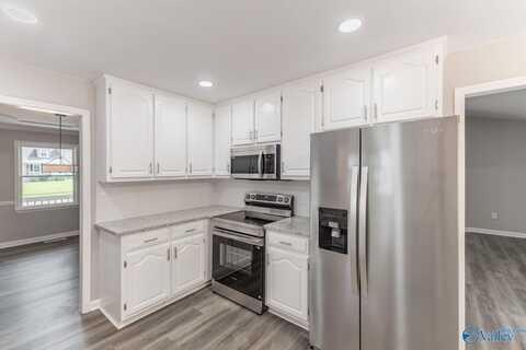 112 Stilwell Drive, Toney, AL 35773
