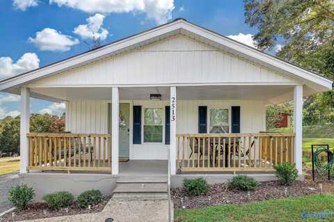 2513 Lakeview Drive, Guntersville, AL 35976