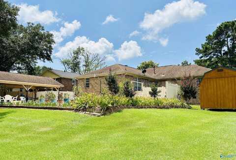 403 Mountain Lake Circle, Rainbow City, AL 35906