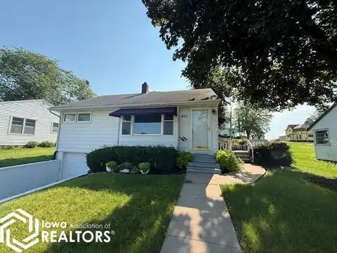 407 Sunset Drive, Brooklyn, IA 52211