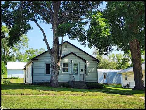 512 E Washington Street, Exira, IA 50076