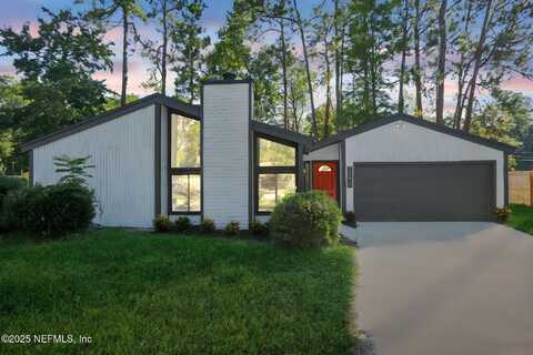 10633 BERGHLEY Court N, Jacksonville, FL 32257