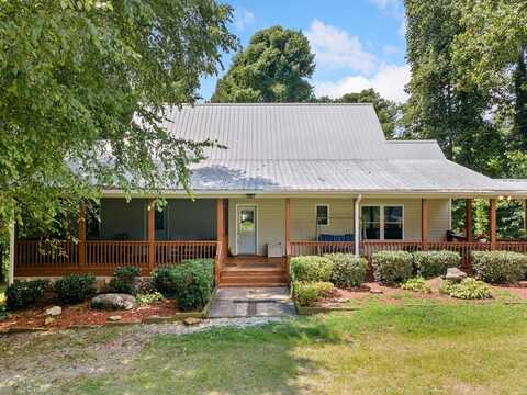 564 Scrougetown Road, Ellijay, GA 30536