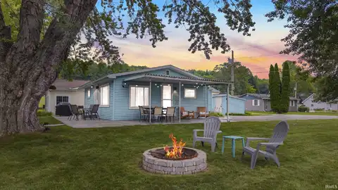 7250 S 180 E Road, Wolcottville, IN 46795