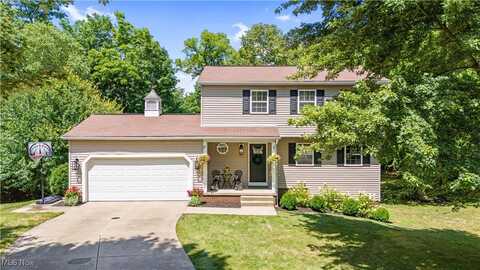 292 Summerhill Drive, Aurora, OH 44202