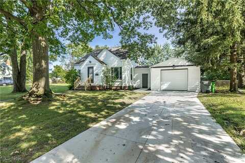19207 Kings Highway, Warrensville Heights, OH 44122