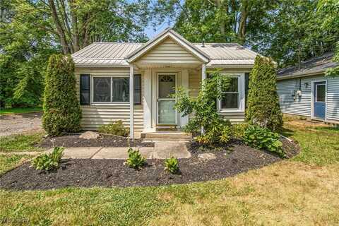1120 Maple Avenue, Madison, OH 44057
