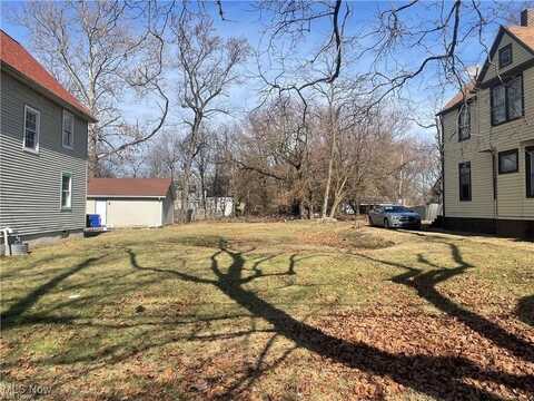White Avenue, Cleveland, OH 44103