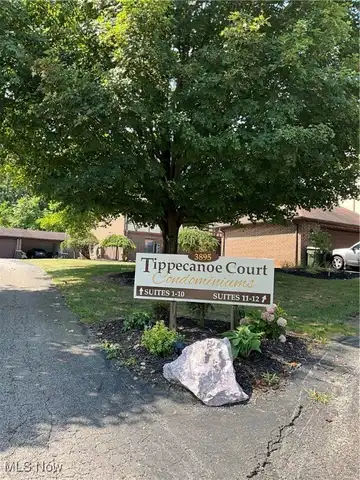 3895 Indian Run Drive unit: 8, Canfield, OH 44406