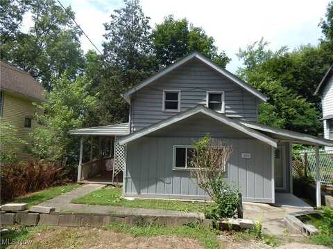450 Selzer Street, Akron, OH 44310