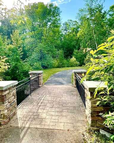 15858 Old Stonebridge Trail, Brainerd, MN 56401