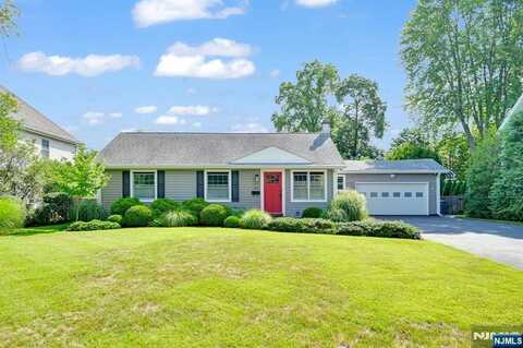 143 Delmar Avenue, Glen Rock, NJ 07452