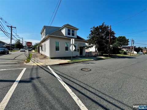 386 President Street 2, Saddle Brook, NJ 07663