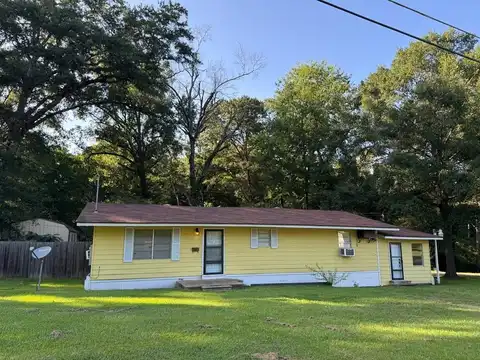 103 Bradshaw, Center, TX 75935