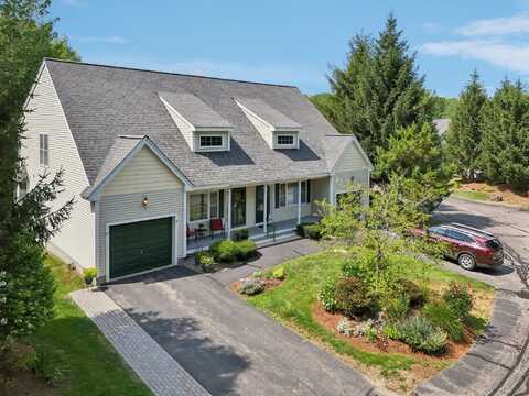 8 Sherwood Road, Raymond, NH 03077